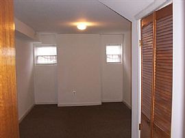 English Basement (u Street) Close to Metro in Washington, DC (Photo 2 of 4)