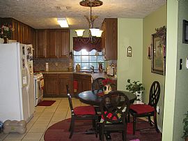 Single Family Home - 3bd/2bth in Houston, TX (Photo 4 of 6)