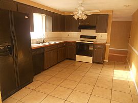 2bed 2 Bath in Port Richey, FL (Photo 2 of 5)