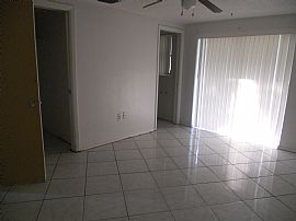 2bed 2 Bath in Port Richey, FL (Photo 3 of 5)