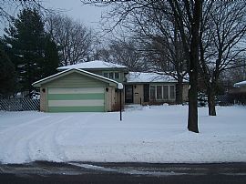 Open House Sunday 541 Eletson, Crystal L in Crystal Lake, IL