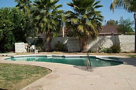 Great 4 Bedroom in Scottsdale, AZ (Photo 8 of 9)