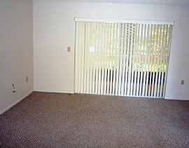 Park View 2 Bed / 2 Bath in Sarasota, FL (Photo 2 of 6)