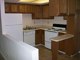 1 Bedroom, 1 Bathroom Apartment with Most Utilities Included in Indianapolis, IN (Photo 3 of 3)
