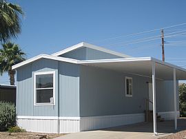 Very Cute, Affordable 2 Bedroom Home with Upgrades  in Peoria, AZ