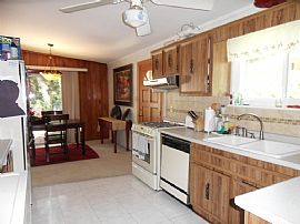 3 Bedroom Home with Great Deck For Entertaining.  in Savannah, GA (Photo 4 of 12)