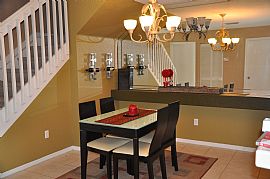 Spacious Waterfront 3 Bdr/3 Ba/1 Car Garage + Den Townhome (mar in Margate, FL (Photo 6 of 10)