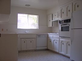 2 Bedroom Condo For Rent in Fresno Ca in Fresno, CA (Photo 5 of 7)