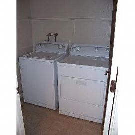 Beautiful Oakdale Newer 3 Bedroom Townhome in Knights Ferry, CA (Photo 3 of 5)