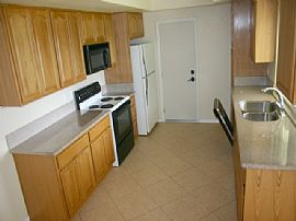 Beautiful Ranch House 1/2 Acre 4br 2bath in Alta Loma, CA (Photo 3 of 12)