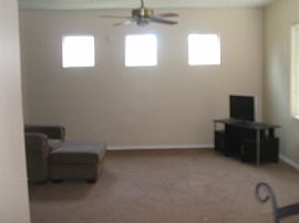 3 Bedroom Home Right Off Major Freeway in Avondale, AZ (Photo 5 of 12)