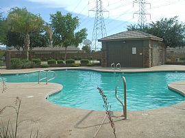 3 Bedroom Home Right Off Major Freeway in Avondale, AZ (Photo 9 of 12)