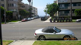 Spacious 1 BR, 1 BA Apartment with Ocean View in Long Beach, CA (Photo 8 of 9)