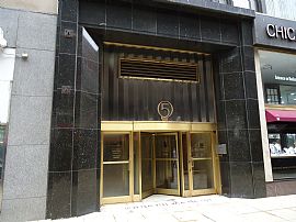 Spacious 2 Bedroom, 1 Bath Condo with W/D in Heart of The Loop! in Chicago, IL