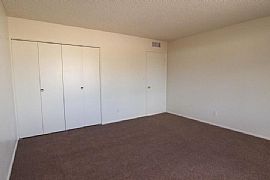 3 Bedroom - Great Location! in Phoenix, AZ (Photo 8 of 10)