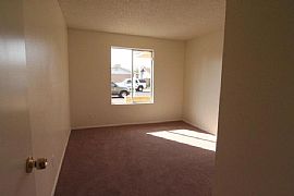 3 Bedroom - Great Location! in Phoenix, AZ (Photo 9 of 10)