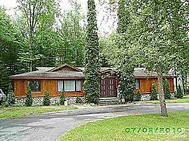 Clean and Open 4 BR Home - Remodeled and Ready to Rent in Traverse City, MI