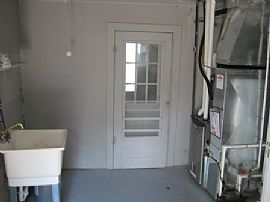 Awesome 3 BR, 1 BA Home with Attached Garage in Roseville, MI (Photo 10 of 12)