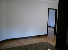 Renovated, Unfurnished 1 Bedroom Apartment in Great Area in New York, NY (Photo 7 of 9)