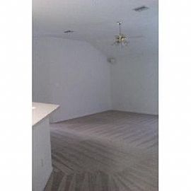 Great Home in South Arlington!! in Arlington, TX (Photo 4 of 5)