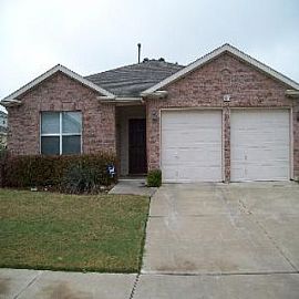 Beautiful 3 Bedroom,2 Bath Home in South Arlington in Arlington, TX