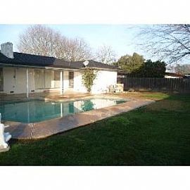 Nice 3 Bedroom 2 Bathroom in Modesto, CA (Photo 4 of 5)