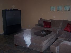 3 Bedroom Duplex in South Op in Overland, KS (Photo 1 of 4)