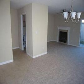 Newer 3 Bedroom Townhome Modesto in Modesto, CA (Photo 4 of 5)