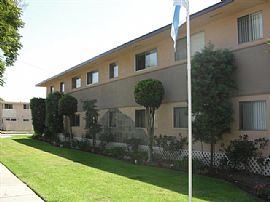 Big and Remodeled 1 Bedroom Apartment with Move-In Special in Anaheim, CA (Photo 1 of 10)