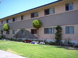 Remodeled, Large 2 Bedroom Apartment in Gated Complex in Anaheim, CA (Photo 5 of 11)