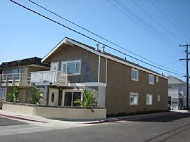 Large, Remodeled 4 Bedroom, 2 Bath Condo in Newport Beach, CA (Photo 3 of 7)