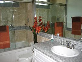 Large, Remodeled 4 Bedroom, 2 Bath Condo in Newport Beach, CA (Photo 6 of 7)