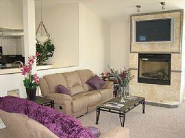 High End Condo 3 Houses to The Sand in Newport Beach, CA (Photo 4 of 10)