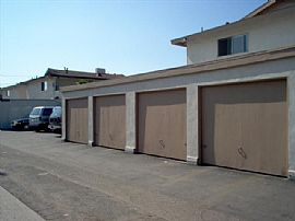 Remodeled, Cottage Style 2 BR Apartment Near Beach and Warner in Huntington Beach, CA (Photo 6 of 7)