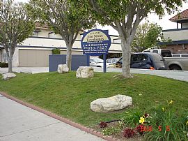 Remodeled 3 BR, 2.5 BA Townhouse with New Paint in Huntington Beach, CA