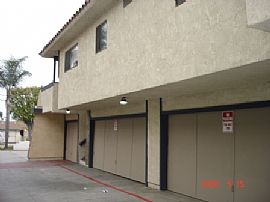 Remodeled 3 BR, 2.5 BA Townhouse with New Paint in Huntington Beach, CA (Photo 6 of 8)