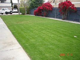 Large, Remodeled 3 Bedroom, 2.5 Bath Townhouse in Huntington Beach, CA (Photo 5 of 7)