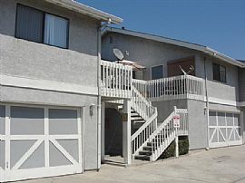 Remodeled 2 BR, 2 BA Townhouse with Air Conditioner in Tustin, CA (Photo 2 of 7)