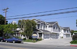 Remodeled 2 BR, 2 BA Townhouse with Air Conditioner in Tustin, CA (Photo 3 of 7)