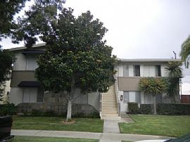 Large, Remodeled, 2 Bedroom, 1 Bath Apartment in Costa Mesa, CA