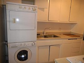 Large, Remodeled, 2 Bedroom, 1 Bath Apartment in Costa Mesa, CA (Photo 6 of 6)