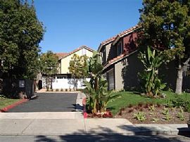 High End, 2 Bedroom, 2 Bath	Condo Close to The Beach in Costa Mesa, CA (Photo 3 of 11)