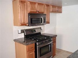 High End, 2 Bedroom, 2 Bath	Condo Close to The Beach in Costa Mesa, CA (Photo 6 of 11)