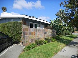 Remodeled 2 Bedroom Apartment in Costa Mesa in Costa Mesa, CA (Photo 2 of 9)