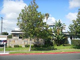 Remodeled 2 Bedroom Apartment in Costa Mesa in Costa Mesa, CA (Photo 3 of 9)