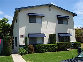 Remodeled 2 Bedroom Apartment with Garage 	 in Costa Mesa, CA