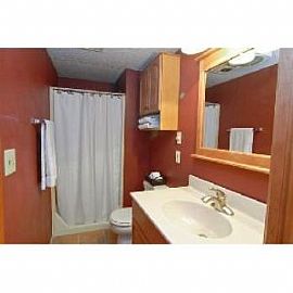 Beautifully Updated 3 Bedroom 2 Bathroom Home With in Savage, MN (Photo 4 of 5)