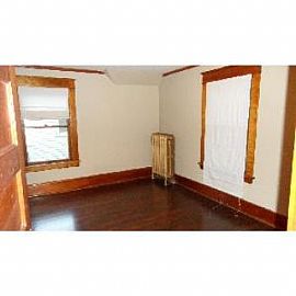 Beautifully Remodeled 3 Bedroom Home in Saint Paul, MN (Photo 2 of 5)