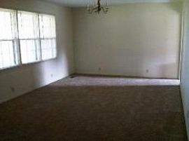 One Level Brick Ranch Home with 3 Bd/ 2 Ba in Jacksonville, AL (Photo 2 of 5)