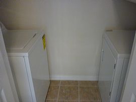 Two Bedroom Washer and Dryer Included in Alvin, TX (Photo 2 of 5)